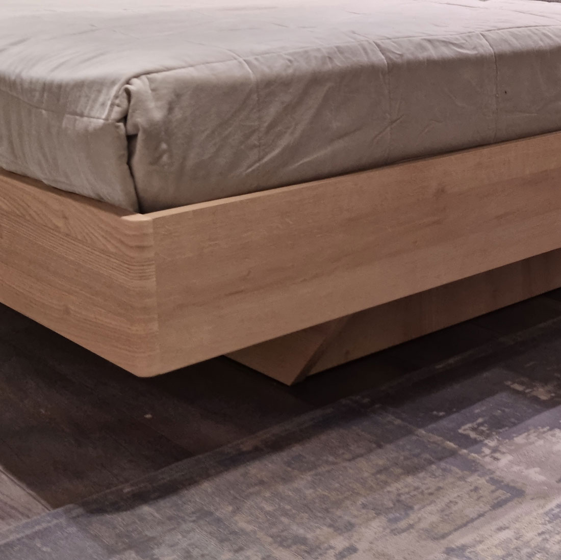Двуспальная кровать с ящиком для белья Илма-2 (дуб Ривьера/Houston 12)