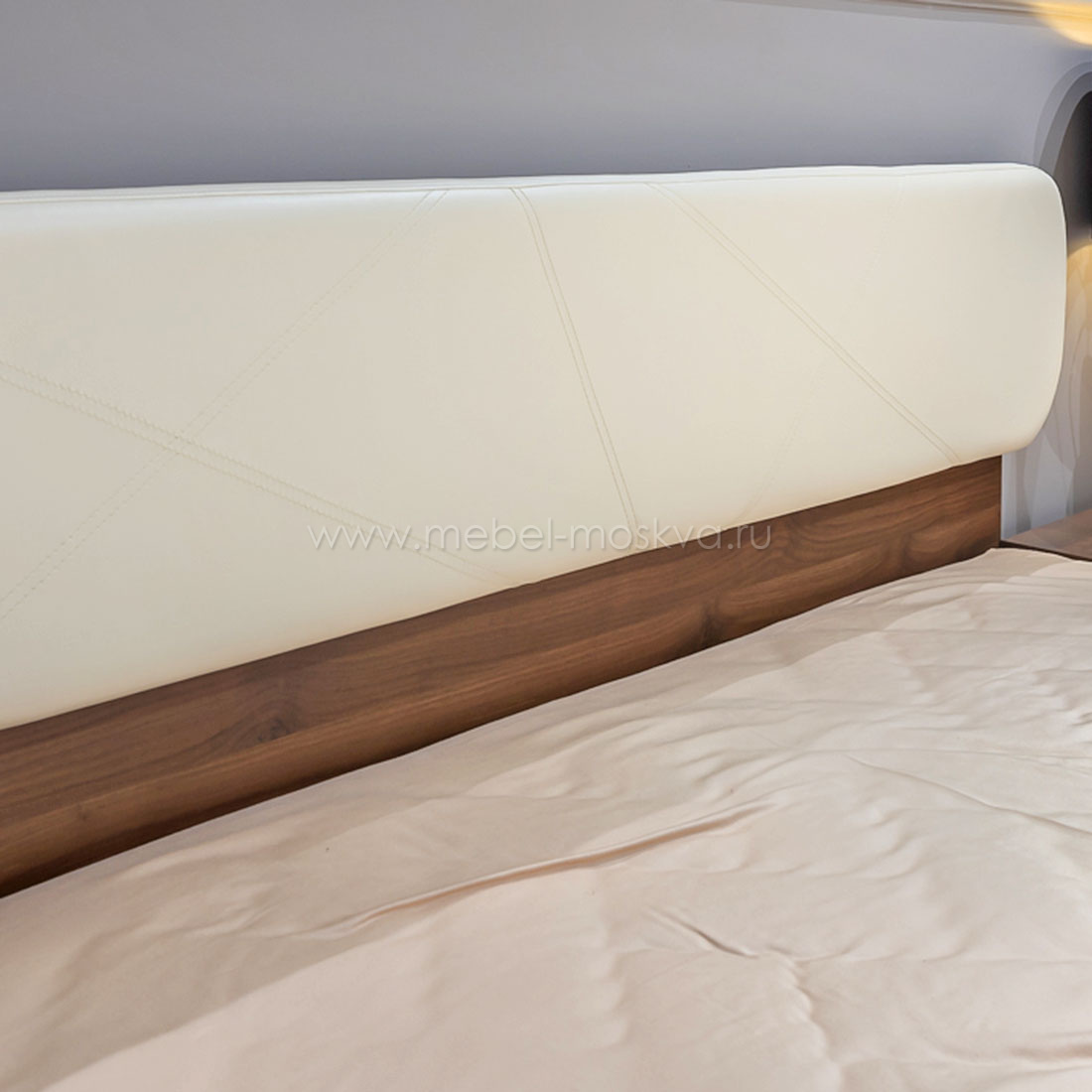 Кровать двуспальная 140х200 с подъёмным основанием Solo (орех Коламбия/экокожа ваниль)